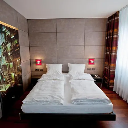Hotel Sternen Oerlikon Zurich Exterior photo